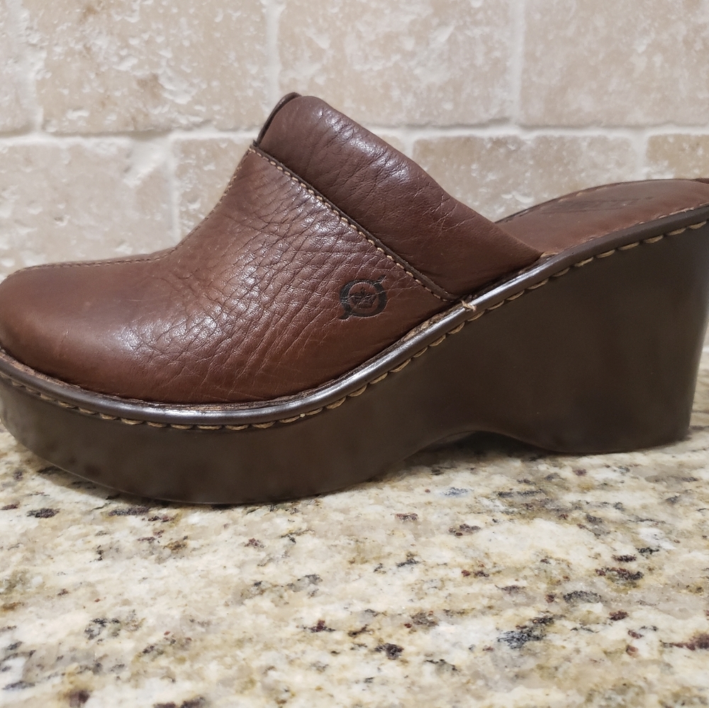 Womens Born Clogs